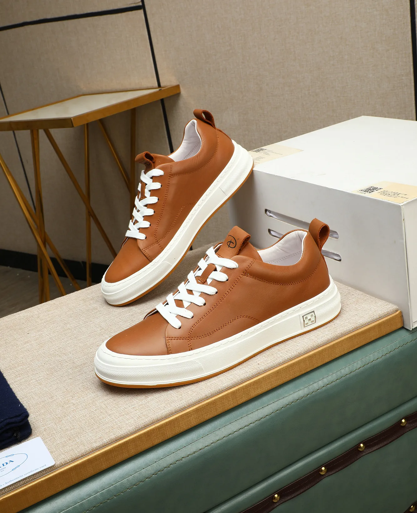 Men's men's shoes 💰420 high-end version. PRADA (Prada) men's casual style, compare the quality at the counter 🧚🏿♂️Imported cowhide fabric 🐎Water-dyed comfortable and soft cowhide lining for feet 🐂Genuine leather outsole with label 🎉 Size 38-44. Can be customized for 45💥🏆